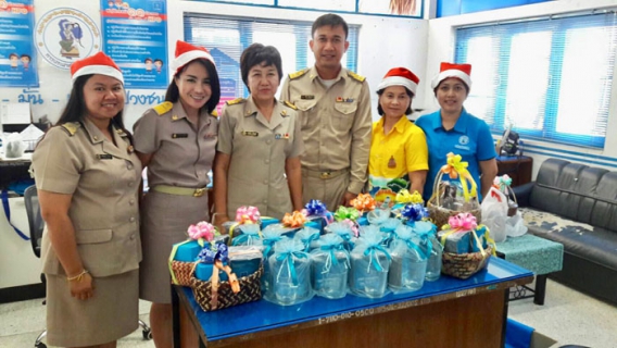 ไฟล์แนบ กปภ.สาขาเขาชัยสน  จัดกิจกรรมโครงการเติมใจให้กัน  (Home Care)  ครั้งที่  ๑/๒๕๖๑ พร้อมมอบของที่ระลึก  เนื่องในเทศกาลส่งท้ายปีเก่าต้อนรับปีใหม่  ๒๕๖๑