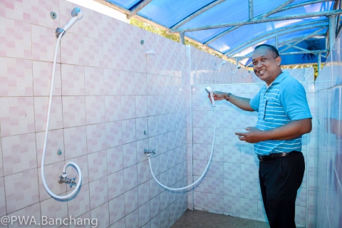 ไฟล์แนบ สาขาบ้านฉาง มอบของขวัญปีใหม่ "ประปาเพื่อประชารัฐ" แด่ เทศบาลตำบลสำนักท้อน