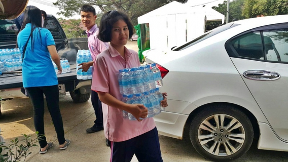 ไฟล์แนบ กปภ.สาขาพนมทวน มอบน้ำดื่มบรรจุขวดตราสัญลักษณ์ กปภ. เนื่องในงานเทิดพระเกียรติสมเด็จพระนเรศวรมหาราช