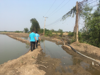 ไฟล์แนบ กปภ.สาขาสมุทรสงคราม ลงพื้นที่สำรวจหาท่อแตกรั่ว แก้ปัญหาน้ำประปาไม่ไหลบริเวณ หมู่ที่ 7 ต.คลองโคน