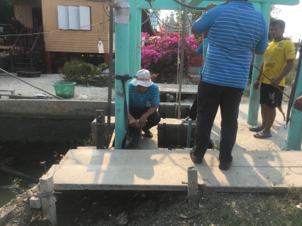 ไฟล์แนบ กปภ.สาขาสมุทรสงคราม ลงพื้นที่สำรวจหาท่อแตกรั่ว แก้ปัญหาน้ำประปาไม่ไหลบริเวณ หมู่ที่ 7 ต.คลองโคน