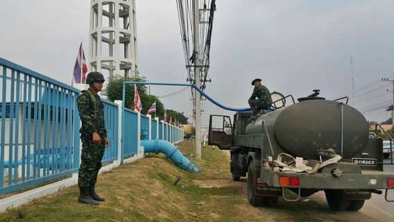 ไฟล์แนบ กปภ.สาขาพนมทวน ร่วมสนับสนุนรั้วของชาติ มอบน้ำท่อธารเพื่อใช้อุปโภคบริโภคในช่วงการฝึกภาคสนาม