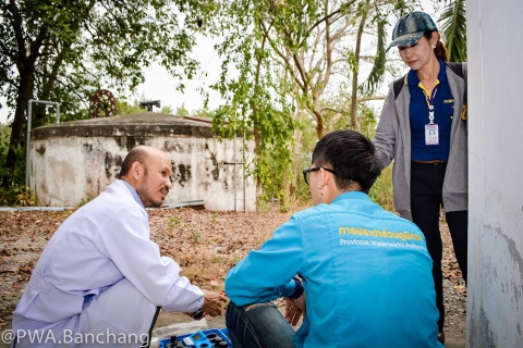 ไฟล์แนบ สาขาบ้านฉาง "ใส่ใจผู้บริโภค" ร่วมล้างถังพักน้ำ รพ. เพื่อสุขอนามัยที่ดี