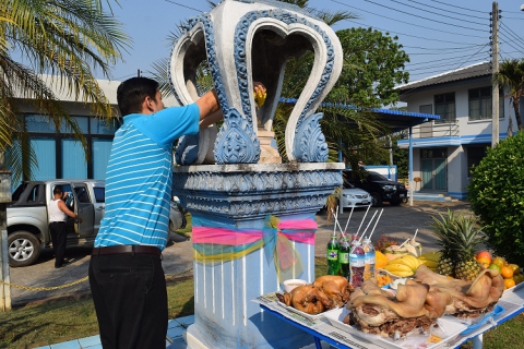 ไฟล์แนบ กปภ.สาขากำแพงเพชร บวงสรวงบูชาสักการะพระแม่ธรณี ศาลพระภูมิเจ้าที่  เนื่องในวันสถาปนา กปภ. ครบรอบ 39 ปี 