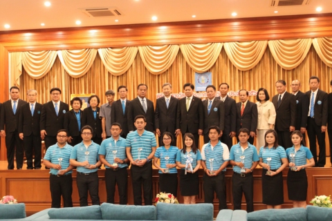ไฟล์แนบ กปภ.สาขาสมุทรสงคราม รับรางวัลนักบริการมือทองฯ ระดับองค์กร  ประจำปี 2560 