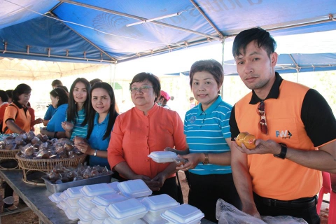 ไฟล์แนบ กปภ.ข.๗ ร่วมจัดตั้งโรงทานอาหาร ในพิธีวางศิลาฤกษ์สร้างพุทธมณฑลอุดรธานี  และยกเสาเอกศาลาพุทธศาสดา ณ วัดนิโรธพิมพาราม ต.หนองนาคำ อ.เมือง จ.อุดรธานี