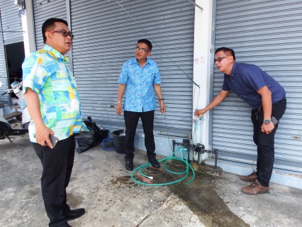 ไฟล์แนบ กปภ.สาขาจันทบุรี ลงพื้นที่หมู่บ้านศิริการ ติดตามการทดลองระบบสูบจ่ายน้ำเสริมแรงดันน้ำ บริเวณสถานีสูบน้ำเสริมแรงดันศิริการ (สระน้ำเทศบาลเมืองท่าช้าง)