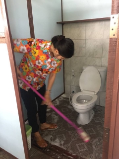 ไฟล์แนบ กปภ.สาขากาญจนบุรีร่วมจัดกิจกรรม "ล้างส้วมพร้อมกัน รับวันสงกรานต์" ประจำปี 2561 