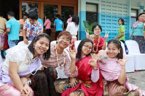 ไฟล์แนบ กปภ.สาขาปทุมธานี จัดกิจกรรมรดน้ำดำหัว พร้อมสรงน้ำพระแม่ธรณีและสิ่งศักดิ์สิทธิ์ประจำปี 2561