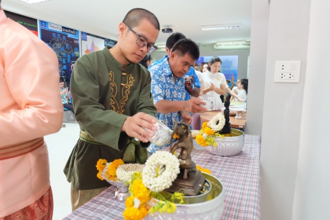 ไฟล์แนบ กปภ.สาขาอุบลราชธานี ร่วมสืบสานสงกรานต์ไทย รดน้ำดำหัวผู้ใหญ่ประจำปี ๒๕๖๑
