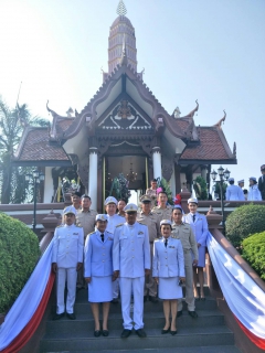 ไฟล์แนบ นายกมล ประดุงรุก ผู้จัดการการประปาส่วนภูมิภาคสาขาแม่สอด นำทีมหัวหน้างาน และพนักงานในสังกัด ร่วมงานรัฐพิธี และนำพวงมาลาไปถวายราชสักการะ เนื่องในวันคล้ายวันสวรรคต สมเด็จพระนเรศวรมหาราช ประจำปี พ.ศ.2561  ในวันพุธที่ 25 เมษายน 2561 ตั้งแต่เวลา 07.30 น. ณ ศาลสมเด็จพระนเรศวรมหาราช อำเภอแม่สอด จังหวัดตาก 