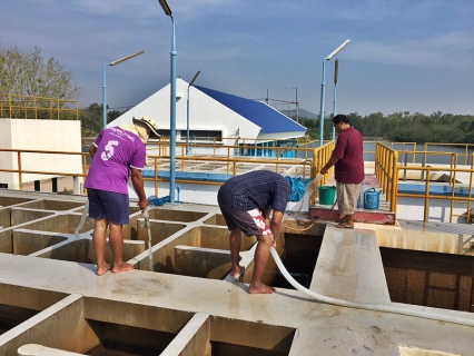 ไฟล์แนบ กปภ.สาขาพนมทวน ปฏิบัติตามแผนงานโครงการจัดการน้ำสะอาด WSP ล้างถังตกตะกอนประจำเดือน เมษายน ๒๕๖๑