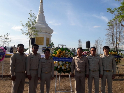 ไฟล์แนบ เมื่อวันจันทร์ที่ 30 เมษายน 2561 นายกมล ประดุงรุก ผู้จัดการการประปาส่วนภูมิภาคสาขาแม่สอด มอบหมายให้พนักงานในสังกัดเข้าร่วมงานพิธีวางพวงมาลา อนุสรณ์สถานผู้เสียสละจังหวัดตาก ประจำปี 2561 งานวันครบรอบงานวันครบรอบก่อตั้งอนุสรณ์สถานผู้เสียสละจังหวัดตาก ณ บริเวณอนุสรณ์สถานผู้เสียสละจังหวัดตาก ตำบลแม่ปะ อำเภอแม่สอด จังหวัดตาก เพื่อเป็นการระลึกถึงวีรกรรมของวีรชนผู้เสียสละในการปฏิบัติหน้าที่ป้องกันประเทศชาติและพัฒนาพื้นที่ชายแดนจังหวัดตาก