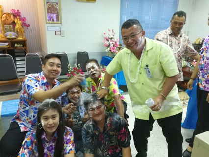 ไฟล์แนบ กปภ.สาขาสมุทรสงคราม จัดกิจกรรมรดน้ำขอพรผู้ใหญ่และสรงน้ำพระพุทธ 