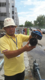 ไฟล์แนบ กปภ.สาขาสามพรานลงพื้นที่ตรวจสอบมาตรวัดน้ำลูกค้ารายใหญ่ 