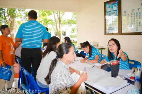 ไฟล์แนบ สาขาบ้านฉาง ลงพื้นที่อำนวยความสะดวกลูกค้ารับโอนจาก อบต.นิคมพัฒนา