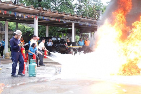 ไฟล์แนบ กปภ.ข.๗ จัดอบรมหลักสูตร "การฝึกดับเพลิงเบื้องต้น การช่วยเหลือและปฐมพยาบาล พร้อมการฝึกซ้อมอพยพหนีไฟ"