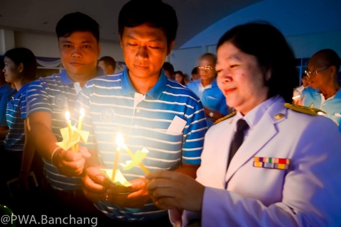 ไฟล์แนบ สาขาบ้านฉาง ร่วมพิธีถวายเครื่องราชสักการะ จุดเทียนถวายพระพรชัยมงคล สมเด็จพระนางเจ้าสิริกิติ์ พระบรมราชินีนาถ ในรัชกาลที่ ๙ 