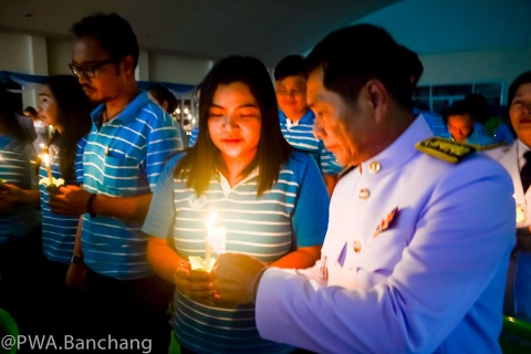 ไฟล์แนบ สาขาบ้านฉาง ร่วมพิธีถวายเครื่องราชสักการะ จุดเทียนถวายพระพรชัยมงคล สมเด็จพระนางเจ้าสิริกิติ์ พระบรมราชินีนาถ ในรัชกาลที่ ๙ 