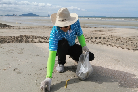 ไฟล์แนบ กปภ.เขต ๑ จัดกิจกรรม CSR เก็บขยะชายหาดบางแสน