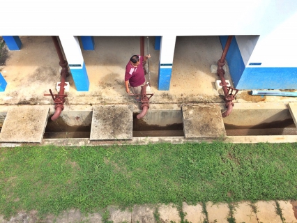 ไฟล์แนบ กปภ.สาขาพนมทวน ปฏิบัติตามแผนงานโครงการจัดการน้ำสะอาด WSP ล้างถังตกตะกอนประจำเดือน สิงหาคม ๒๕๖๑
