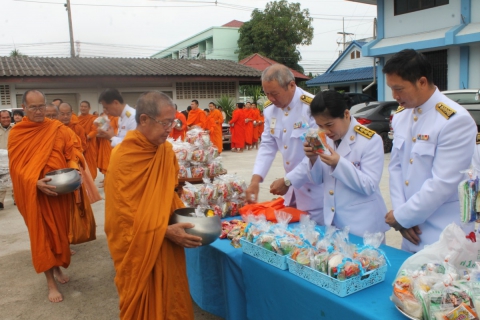 ไฟล์แนบ เข้าร่วมพิธีวางพวงมาลาถวายราชสักการะเนื่องในวันคล้ายวันสวรรคตของพระบาทสมเด็จพระจุลจอมเกล้าเจ้าอยู่หัว พระปิยมหาราช 