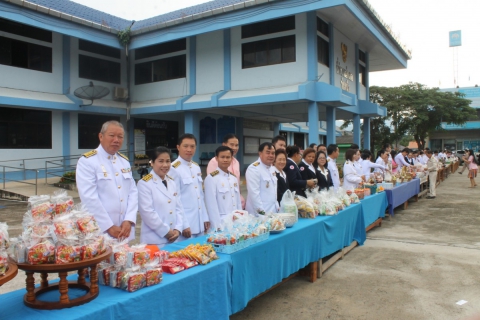 ไฟล์แนบ เข้าร่วมพิธีวางพวงมาลาถวายราชสักการะเนื่องในวันคล้ายวันสวรรคตของพระบาทสมเด็จพระจุลจอมเกล้าเจ้าอยู่หัว พระปิยมหาราช 