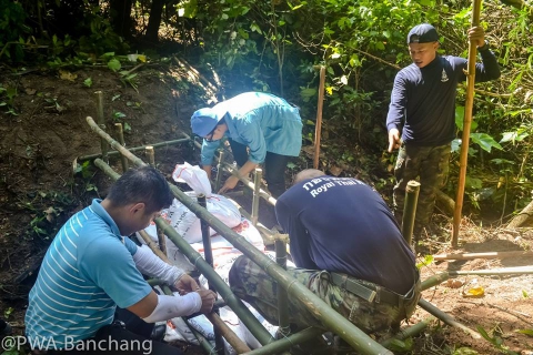 ไฟล์แนบ ประปาบ้านฉาง ร่วมเป็นส่วนหนึ่ง สร้างฝายชะลอน้ำธรรมชาติ ณ ป่าชุมชนเนินกระปรอก ต.บ้านฉาง อ.บ้านฉาง จ.ระยอง
