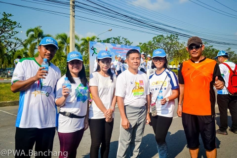 ไฟล์แนบ ประปาบ้านฉาง ร่วม "หมอชวนวิ่ง" พร้อมมอบน้ำดื่มบริการนักวิ่งร่วมทาง 