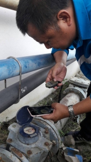 ไฟล์แนบ กปภ.สาขาสามพราน ร่วมกับงานมาตรวัดน้ำ กปภ.ข.3 ลงพื้นที่ตรวจสอบมาตรวัดน้ำผู้ใช้น้ำรายใหญ่ 