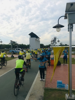 ไฟล์แนบ กปภ.สาขาขลุง ร่วมแจกน้ำดื่มตราสัญลักษณ์ กปภ. กิจกรรม "Bike อุ่นไอรัก"