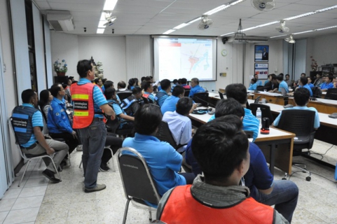 ไฟล์แนบ รองผู้ว่าการ (ปฏิบัติการ ๒) ลงพื้นที่เดินสำรวจท่อแตก-รั่ว มุ่งเป้าลดน้ำสูญเสียอย่างจริงจัง