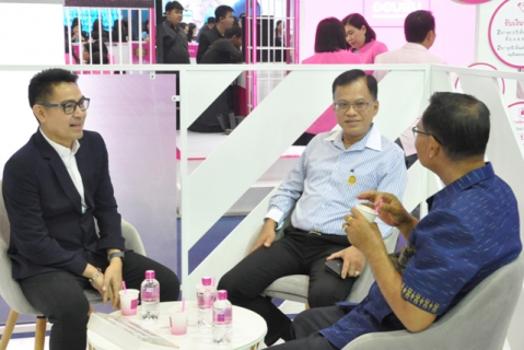 ไฟล์แนบ ผู้อำนวยการการประปาส่วนภูมิภาคเขต ๖ เป็นตัวแทนเข้ารับมอบกรมธรรม์ PA 100  ในงาน Money Expo ขอนแก่น 2019 