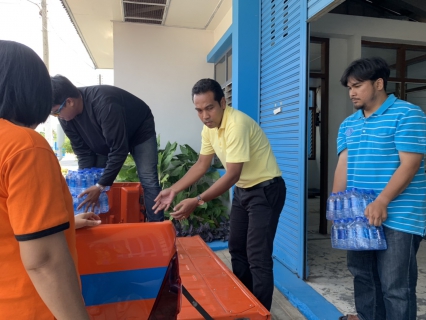 ไฟล์แนบ กปภ.สาขาสามพราน มอบน้ำดื่มบรรจุขวด ให้กับสำนักงานป้องกันและบรรเทาสาธารณภัยจังหวัดนครปฐม 