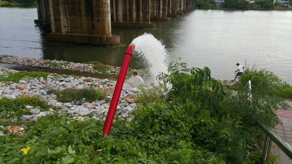 ไฟล์แนบ กปภ.สาขากำแพงเพชร ดำเนินการระบายตะกอนในเส้นท่อพร้อมตรวจสอบแรงดันน้ำ ตามแผนโครงการจัดการน้ำสะอาด (WSP)