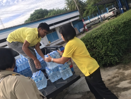 ไฟล์แนบ กปภ.สาขาสมุทรสงคราม สนับสนุนน้ำดื่มบรรจุขวดในพิธีถวายผ้าไตรพระราชทาน