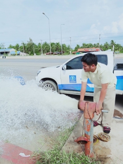 ไฟล์แนบ กปภ.สาขาสมุทรสงคราม ลงพื้นที่แก้ไขปัญหาน้ำประปาไหลอ่อน-ไม่ไหลพื้นที่ปลายท่อ 