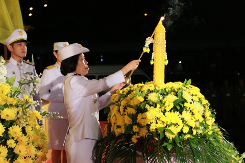 ไฟล์แนบ กปภ.สาขาสมุทรสงคราม ร่วมพิธีถวายเครื่องราชสักการะพุ่มทอง พุ่มเงิน และจุดเทียนชัยถวายพระพรชัยมงคล บริเวณซุ้มเฉลิมพระเกียรติหน้าพระบรมฉายาลักษณ์พระบาทสมเด็จพระเจ้าอยู่หัว 