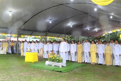 ไฟล์แนบ กปภ.สาขาระนอง ร่วมพิธีลงนามถวายพระพรชัยมงคล เนื่องในโอกาสวันเฉลิมพระชนมพรรษา พระบาทสมเด็จพระวชิรเกล้าเจ้าอยู่หัว