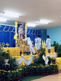 ไฟล์แนบ ร่วมพิธีถวายเครื่องราชสักการะและจุดเทียนถวายพระพรชัยมงคล