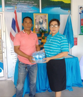 ไฟล์แนบ กปภ.สาขาบ้านนาสาร สนับสนุนน้ำดื่มบรรจุวดตราสัญลักษณ์ กปภ. ในโครงการจิตอาสา "เราทำความดี ด้วยหัวใจ"และกิจกรรมปลูกต้นไม้