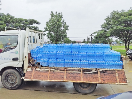 ไฟล์แนบ กปภ.สาขาอุบลราชธานี ส่งน้ำใจ มอบน้ำดื่มช่วยพี่น้องผู้ประสบภัยน้ำท่วม