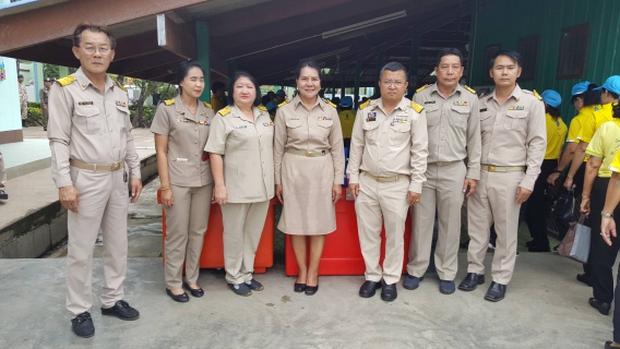 ไฟล์แนบ กปภ.สาขาสมุทรสงคราม  เข้าร่วมพิธีมอบสิ่งของพระราชทานเยี่ยมผู้สูงอายุ 111 ปี และมอบเครื่องเขียนพระราชทานแก่นักเรียน