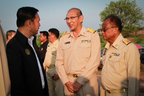 ไฟล์แนบ การประปาส่วนภูมิภาคเขต 2 ร่วมกับ การประปาส่วนภูมิภาคสาขาด่านขุนทด ให้การต้อนรับ รัฐมนตรีช่วยว่าการกระทรวงมหาดไทย ในโอกาสลงพื้นที่ตรวจเยี่ยมสถานการณ์ภัยแล้ง บริเวณอ่างเก็บน้ำลำเชียงไกรตอนบน บ้านสระพัง อ.ด่านขุนทด