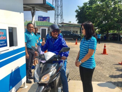 ไฟล์แนบ กปภ.สาขานครราชสีมา เปิดบริการช่องทางด่วน (Drive Thru) รับชำระค่าน้ำประปา เพื่ออำนวยความสะดวกให้แก่ผู้ใช้น้ำ 