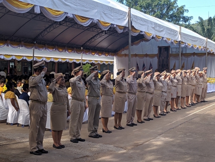 ไฟล์แนบ การประปาส่วนภูมิภาคสาขาชุมพรร่วมสนับสนุนน้ำดื่มบรรจุขวดตราสัญลักษณ์ กปภ.ในกิจกรรมอัญเชิญของพระราชทานมอบให้แก่เด็กนักเรียน