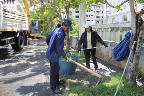 ไฟล์แนบ กปภ.สาขาภูเก็ต เข้าร่วมกิจกรรม จิตอาสาพัฒนาปรับภูมิทัศน์ทำความสะอาดลำน้ำคูคลองและท่อระบายน้ำถวายพระราชกุศลน้อมรำลึกเนื่องในโอกาสวันคล้ายวันสวรรคต พระบาทสมเด็จพระบรมชนกาธิเบศร มหาภูมิพลอดุลยเดชมหาราช บรมนาถบพิตร ประจำปีพุทธศักราช 2562