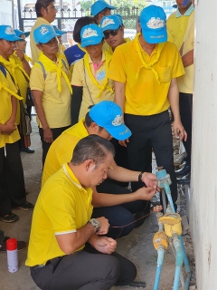 ไฟล์แนบ กปภ.สาขากำแพงเพชร เข้าร่วมกิจกรรมจิตอาสาพัฒนาปรับภูมิทัศน์ ทำความสะอาดระบบสาธารณูปโภคพื้นฐาน ถวายพระราชกุศลและน้อมรำลึกเนื่องในโอกาสวันคล้ายวันพระราชสมภพพระบาทสมเด็จพระจอมเกล้าเจ้าอยู่หัว พร้อมจัดกิจกรรมโครงการ มุ่ง-มั่น-เพื่อปวงชน เติมใจให้กัน ครั้งที่ 4/2563 
