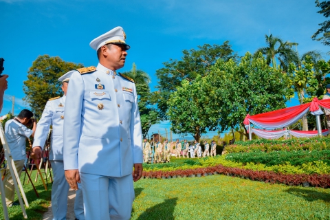 ไฟล์แนบ นายอดิศักดิ์ มรรคาเขตต์ ผู้จัดการประปาส่วนภูมิภาคสาขาสุไหง โก-ลก พร้อมผู้บริหารและพนักงาน เข้าร่วมพิธีวางพวงมาลาและพิธีถวายบังคม เนื่องในวันคล้ายวันสวรรคตพระบาทสมเด็จพระจุลจอมเกล้าเจ้าอยู่หัว