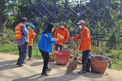 ไฟล์แนบ กปภ.สาขาอุบลราชธานี ร่วมกิจกรรม Big Cleaning Day และพิธีบายศรีสู่ขวัญ พิธีทางศาสนาแก่ผู้ประสบอุทกภัย และผู้ปฏิบัติงานช่วยเหลือผู้ประสบอุทกภัยในพื้นที่จังหวัดอุบลราชธานี